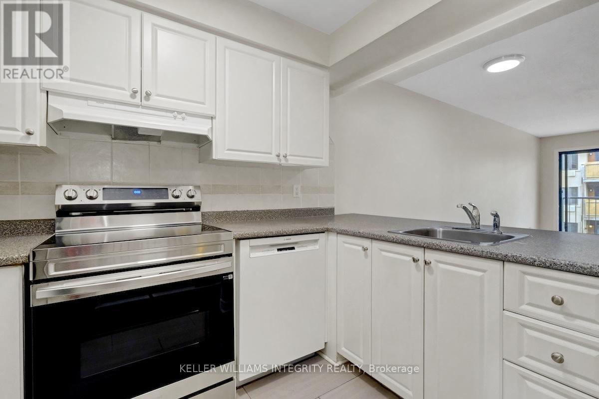 












201 ALVIN ROAD

,
Ottawa,




Ontario
K1K2T9

