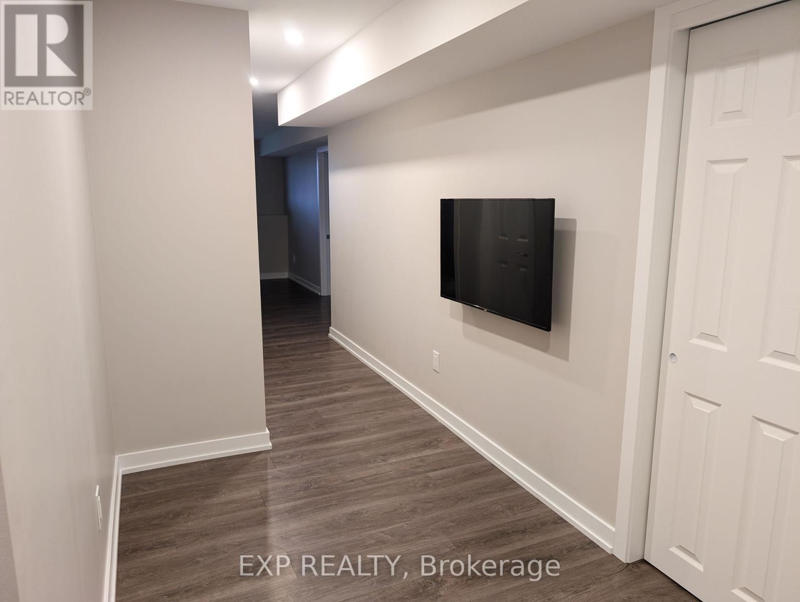 












161 CRANESBILL ROAD

,
Ottawa,




Ontario
K2V0J4


