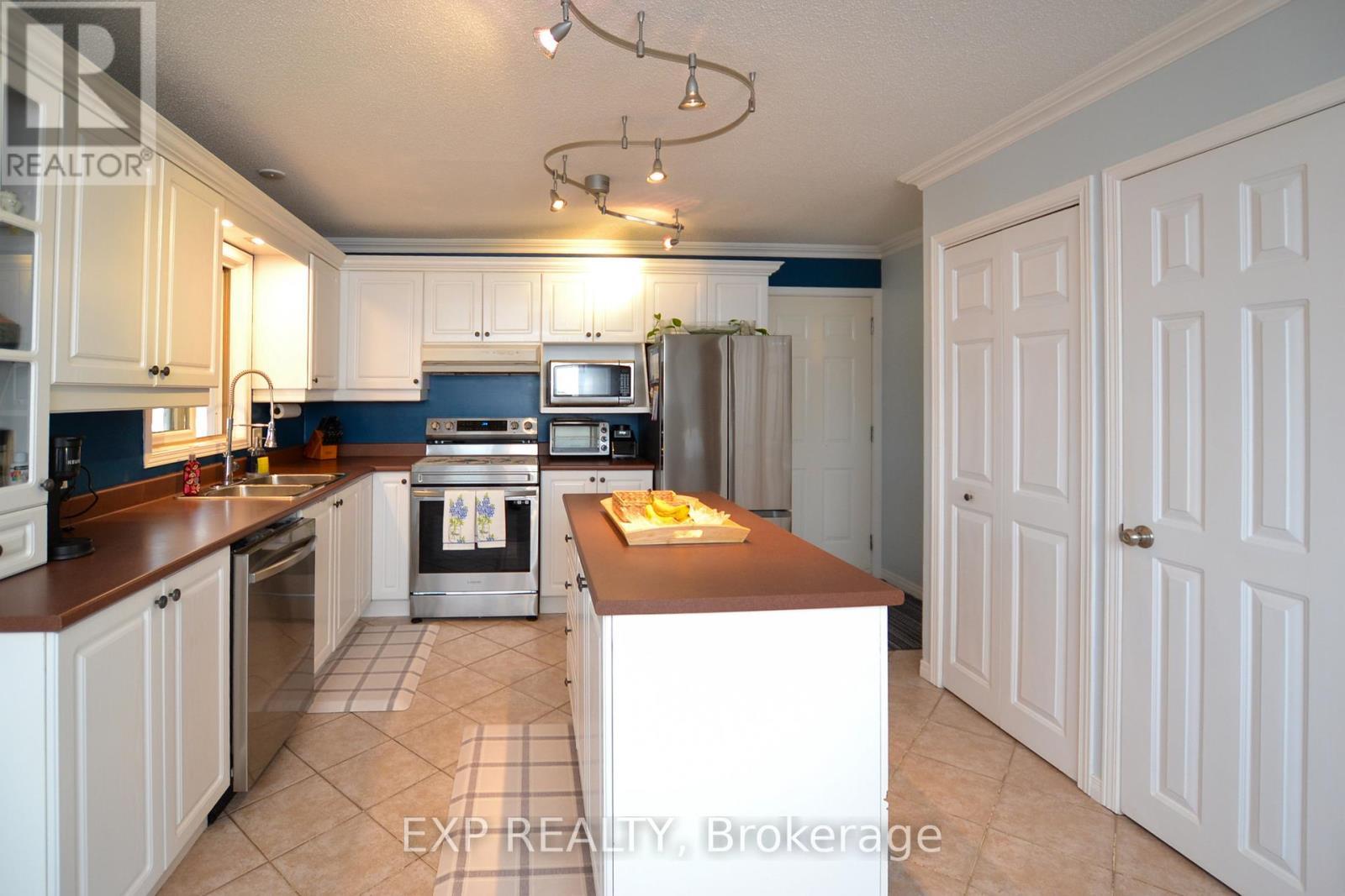 












103 ST JOSEPH STREET

,
Alfred and Plantagenet,




Ontario
K0B1A0

