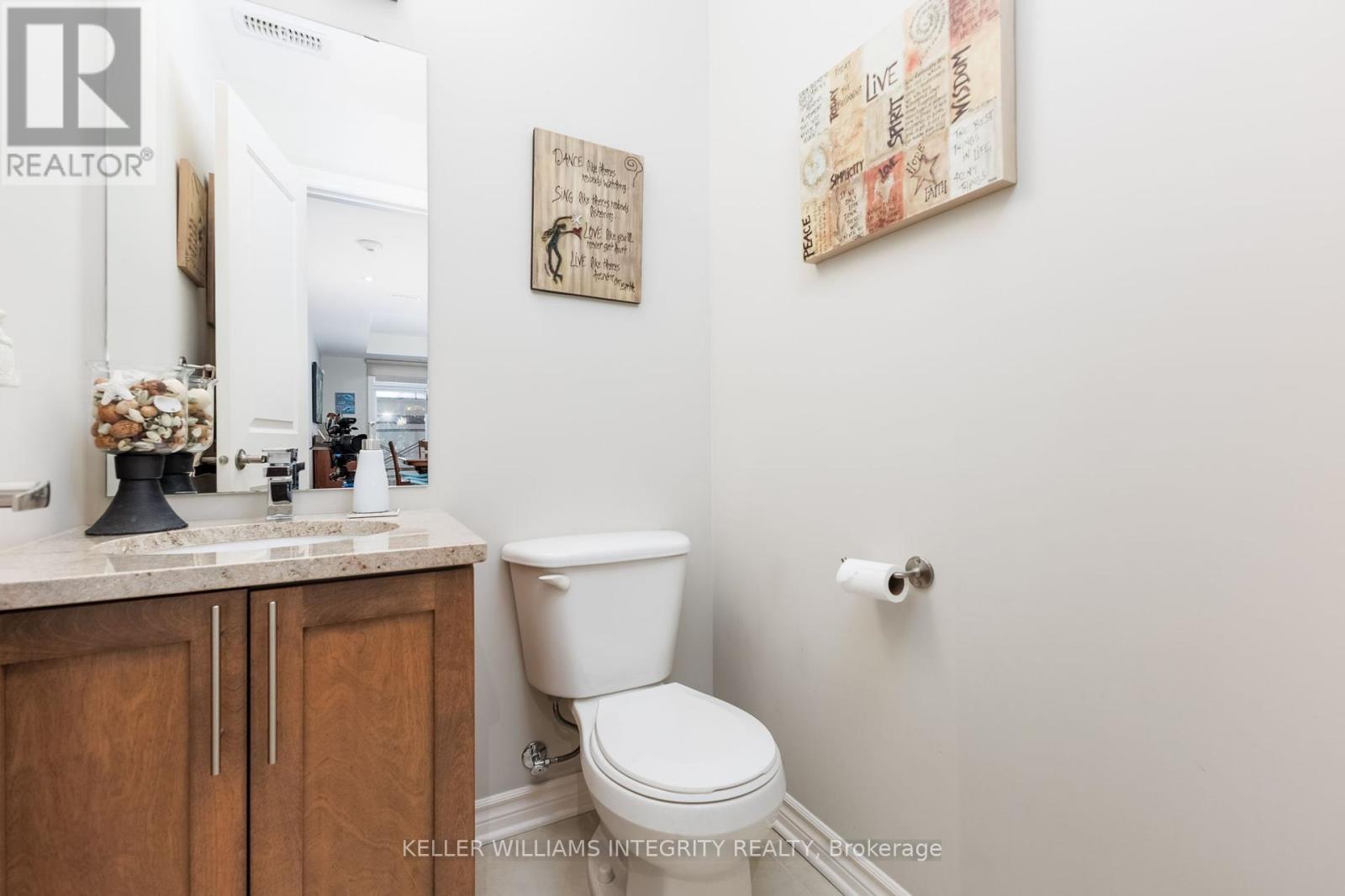 












7 - 70 PRESTIGE CIRCLE

,
Ottawa,




Ontario
K4A0Y1


