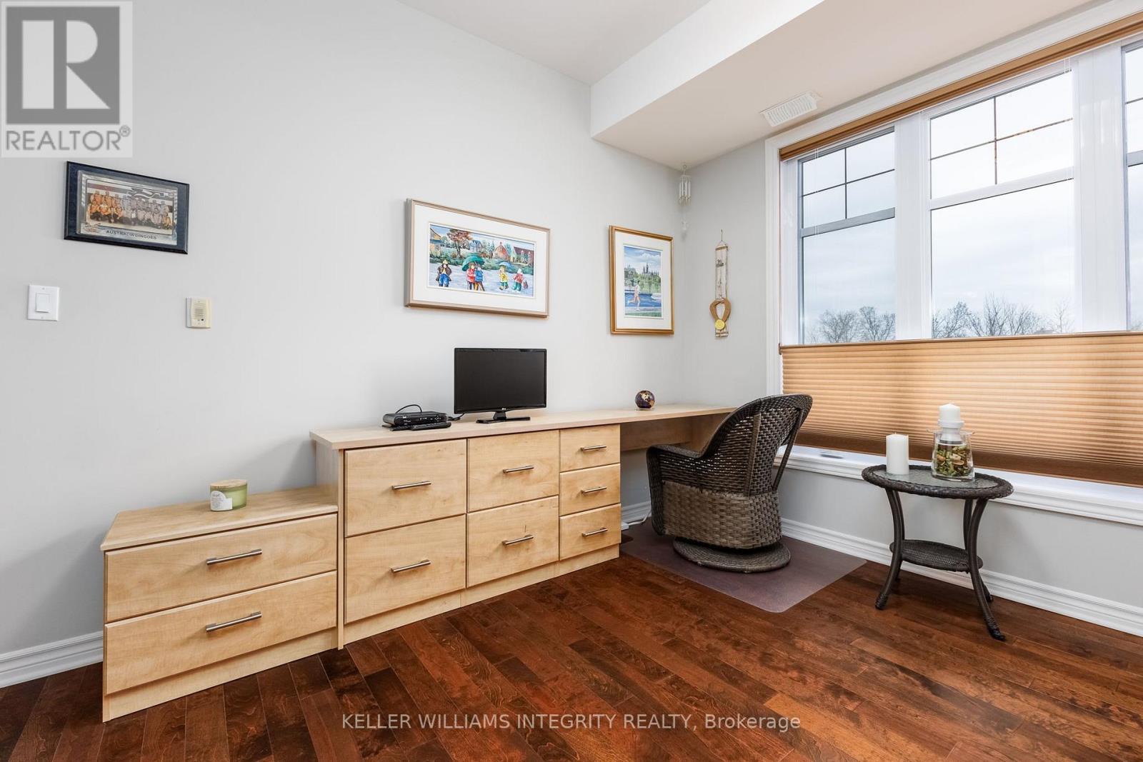 












7 - 70 PRESTIGE CIRCLE

,
Ottawa,




Ontario
K4A0Y1

