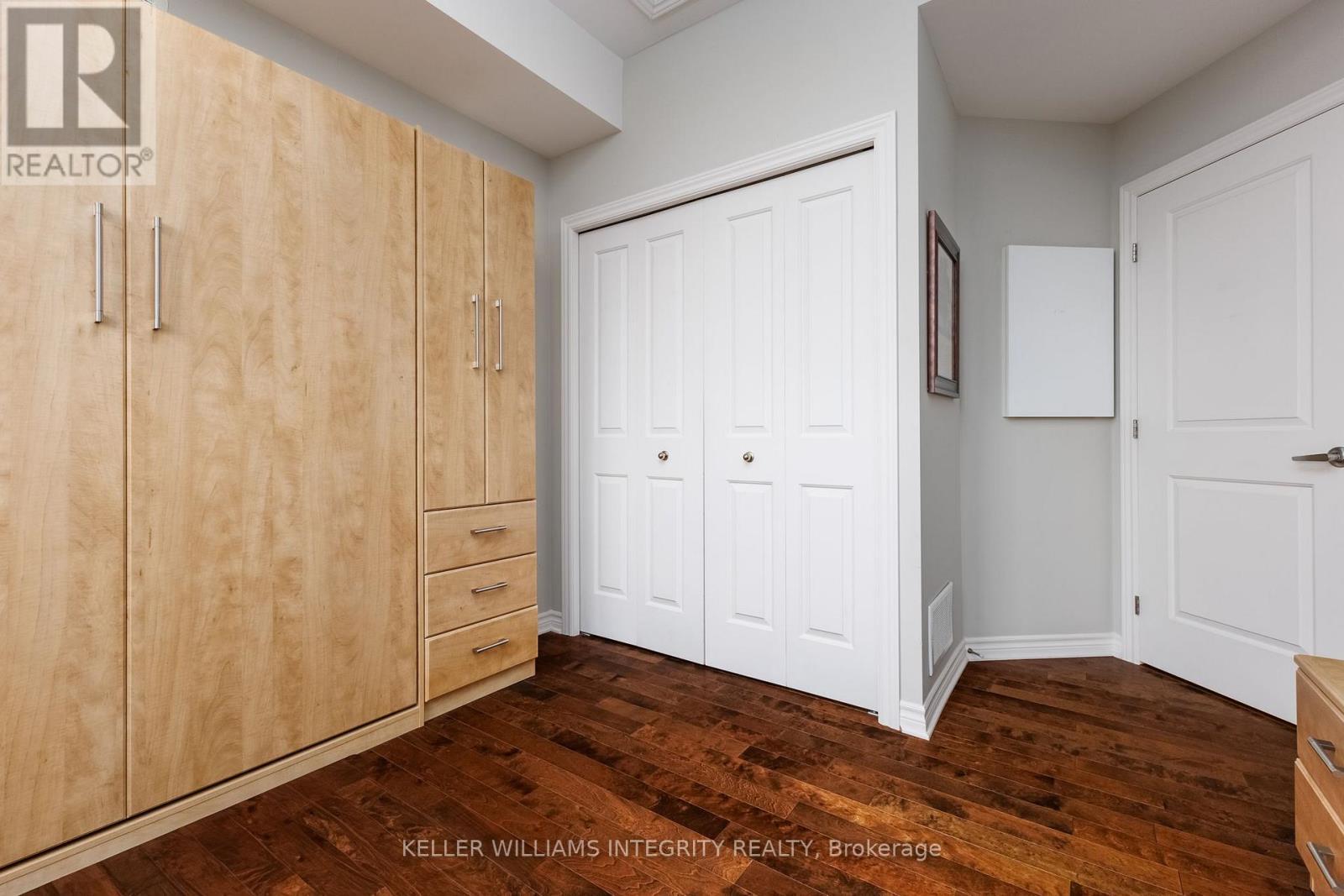 












7 - 70 PRESTIGE CIRCLE

,
Ottawa,




Ontario
K4A0Y1

