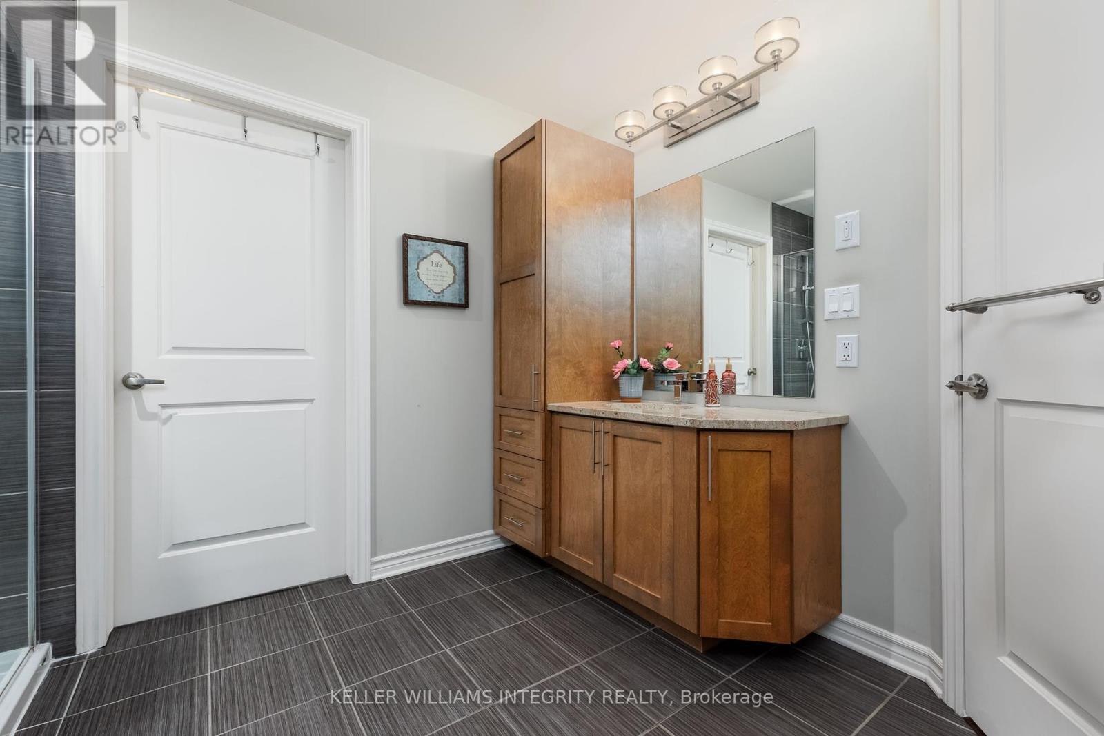 












7 - 70 PRESTIGE CIRCLE

,
Ottawa,




Ontario
K4A0Y1

