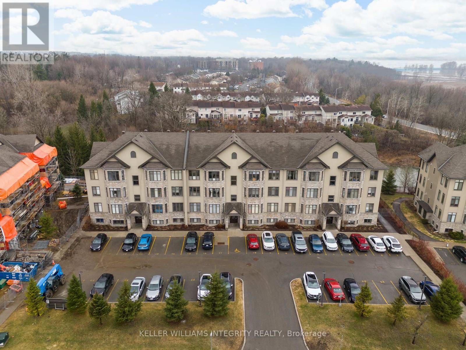 












7 - 70 PRESTIGE CIRCLE

,
Ottawa,




Ontario
K4A0Y1

