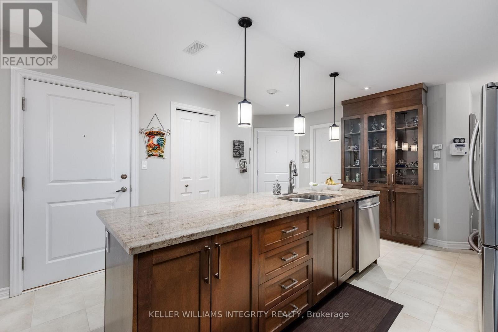 












7 - 70 PRESTIGE CIRCLE

,
Ottawa,




Ontario
K4A0Y1

