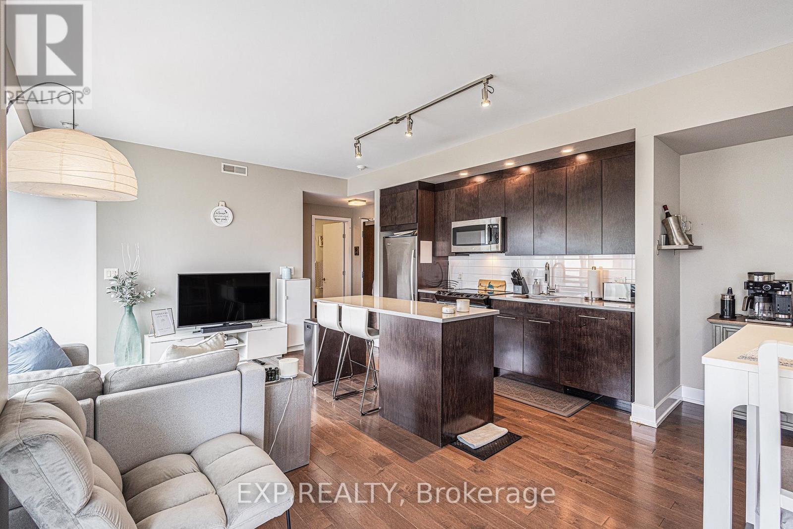 












814 - 360 PATRICIA AVENUE

,
Ottawa,




Ontario
K1Z0A8


