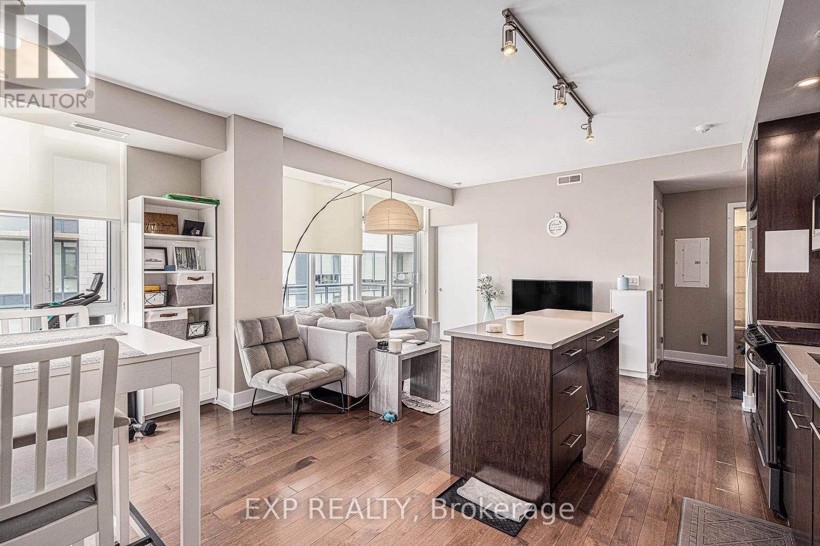 












814 - 360 PATRICIA AVENUE

,
Ottawa,




Ontario
K1Z0A8

