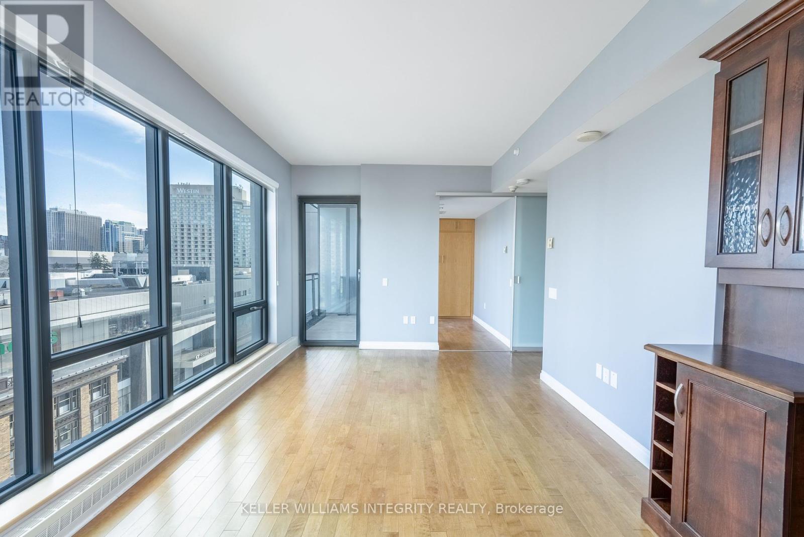 












809 - 90 GEORGE STREET

,
Ottawa,




Ontario
K1N0A8

