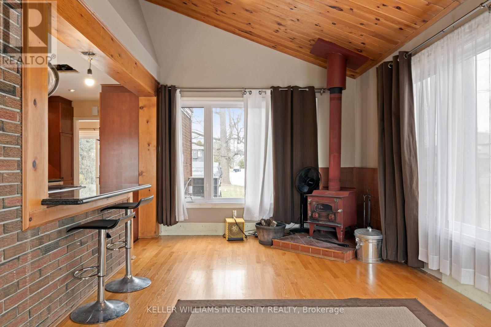 












2061 PRINCE OF WALES DRIVE S

,
Ottawa,




Ontario
K2E7A4

