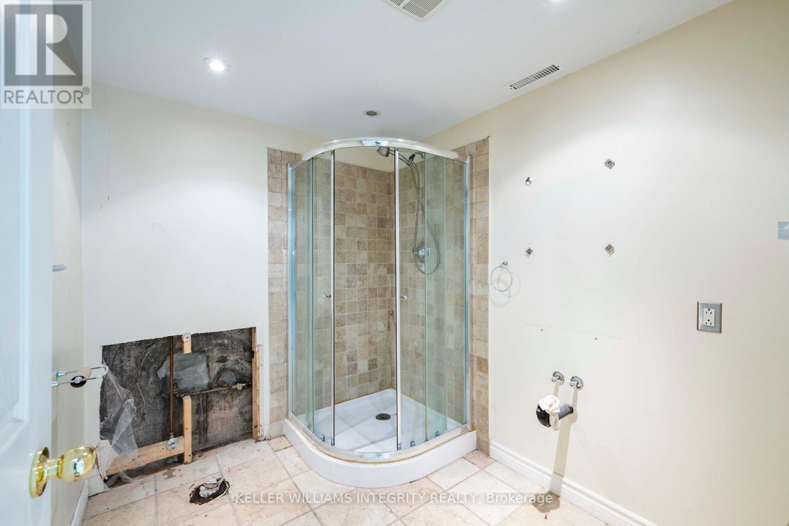 












2061 PRINCE OF WALES DRIVE S

,
Ottawa,




Ontario
K2E7A4

