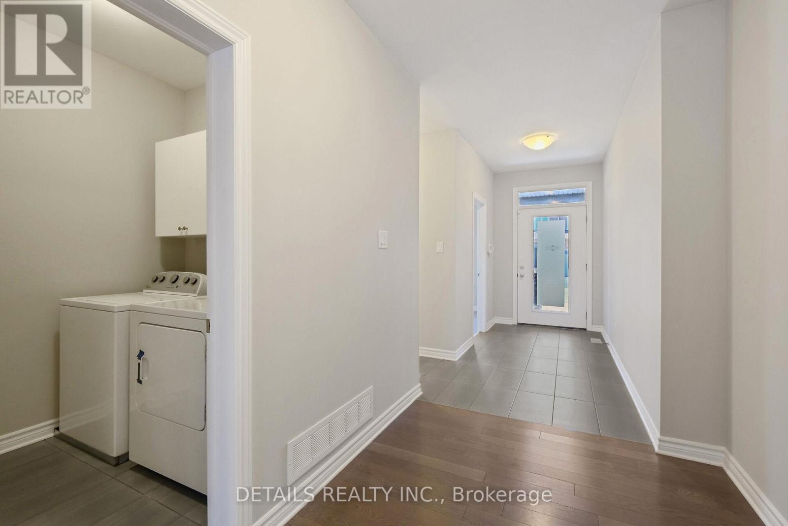 












313 GRACEWOOD CRESCENT

,
Ottawa,




Ontario
K1T0J7

