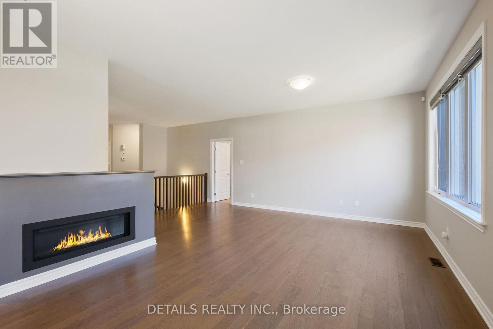 












313 GRACEWOOD CRESCENT

,
Ottawa,




Ontario
K1T0J7

