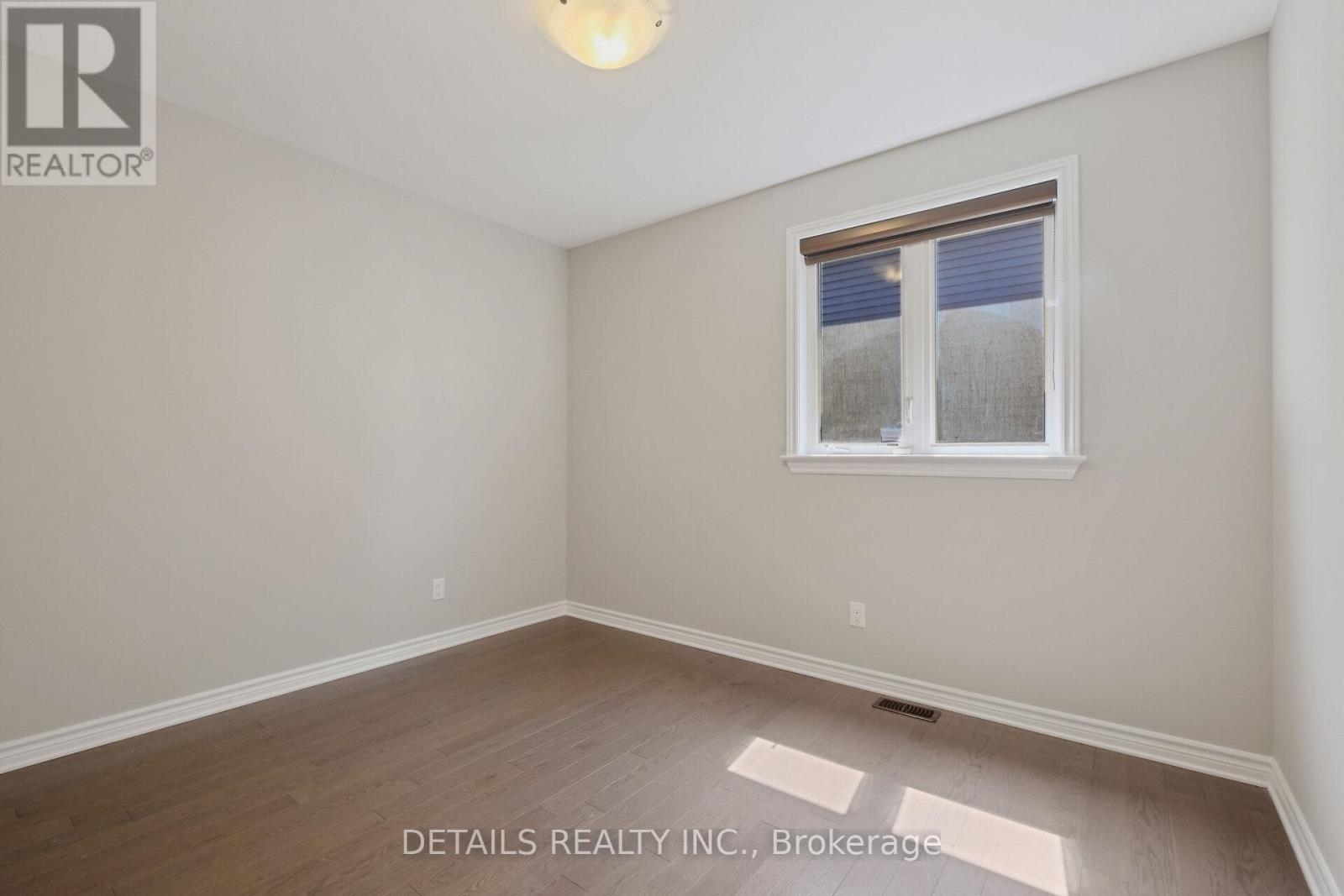 












313 GRACEWOOD CRESCENT

,
Ottawa,




Ontario
K1T0J7

