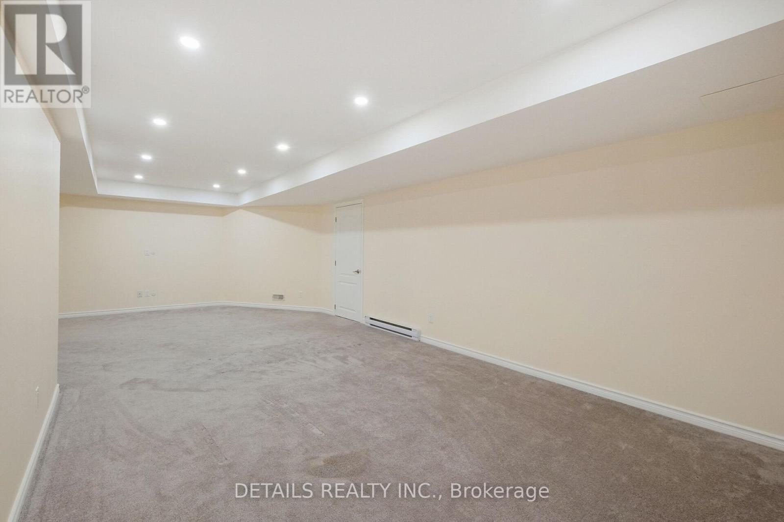 












313 GRACEWOOD CRESCENT

,
Ottawa,




Ontario
K1T0J7

