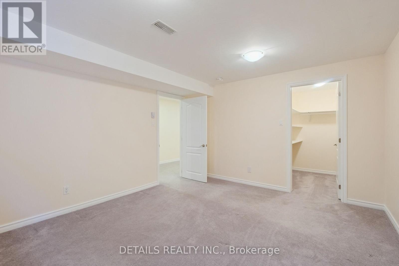 












313 GRACEWOOD CRESCENT

,
Ottawa,




Ontario
K1T0J7

