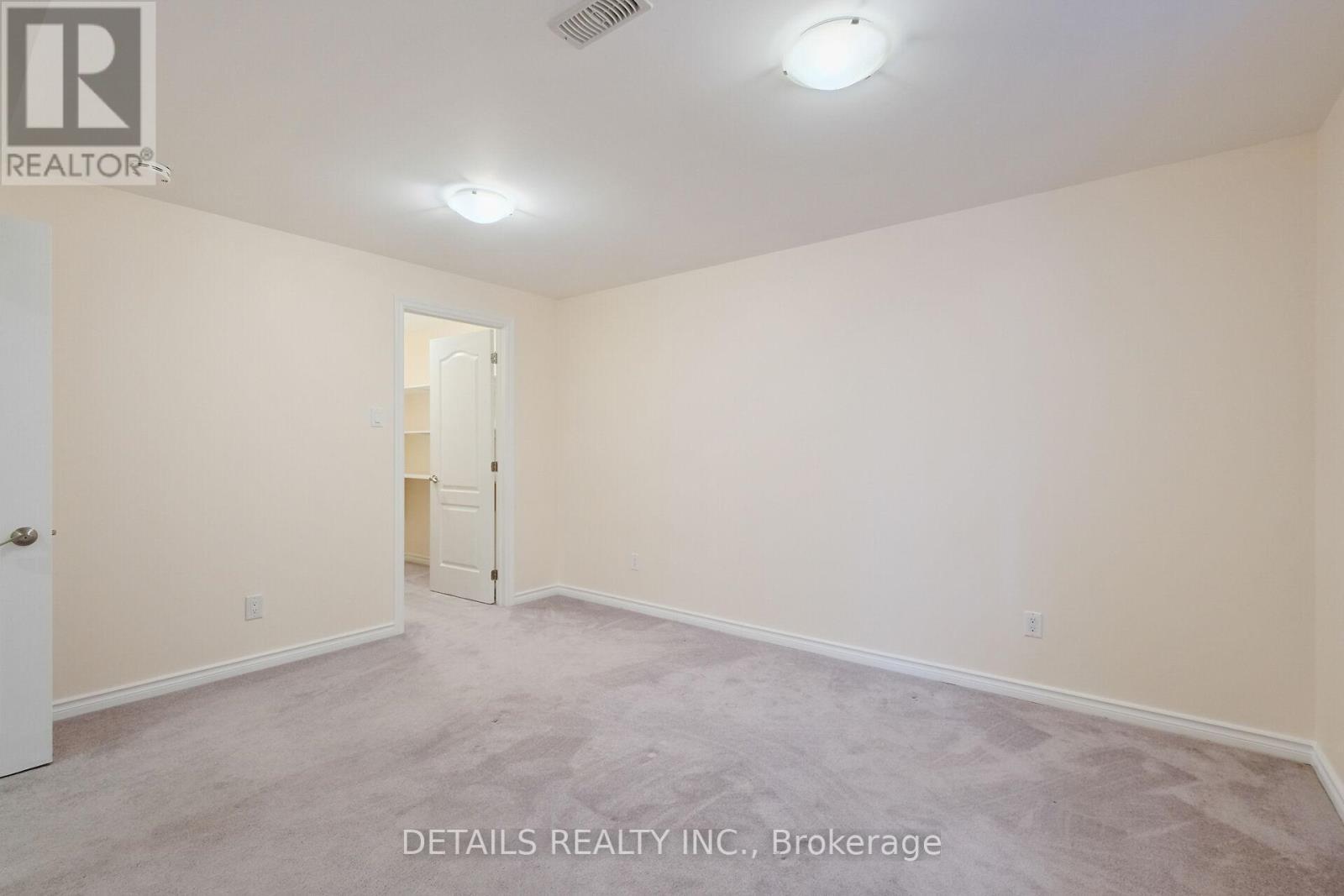 












313 GRACEWOOD CRESCENT

,
Ottawa,




Ontario
K1T0J7

