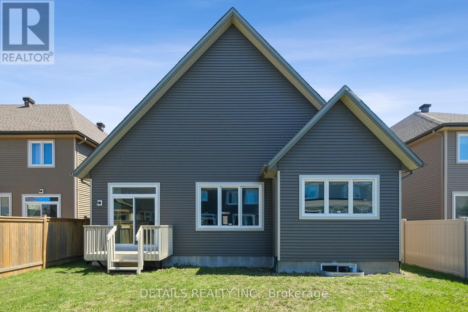 












313 GRACEWOOD CRESCENT

,
Ottawa,




Ontario
K1T0J7

