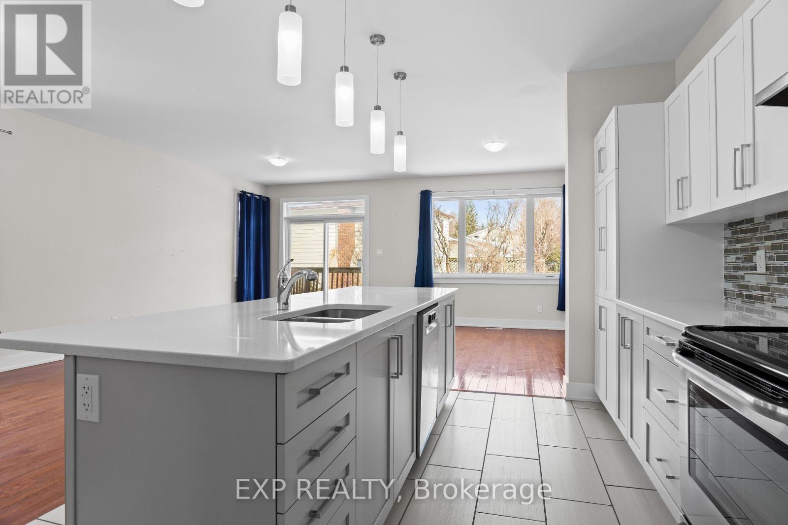












1381 HENRI LAUZON STREET

,
Ottawa,




Ontario
K1C1R8

