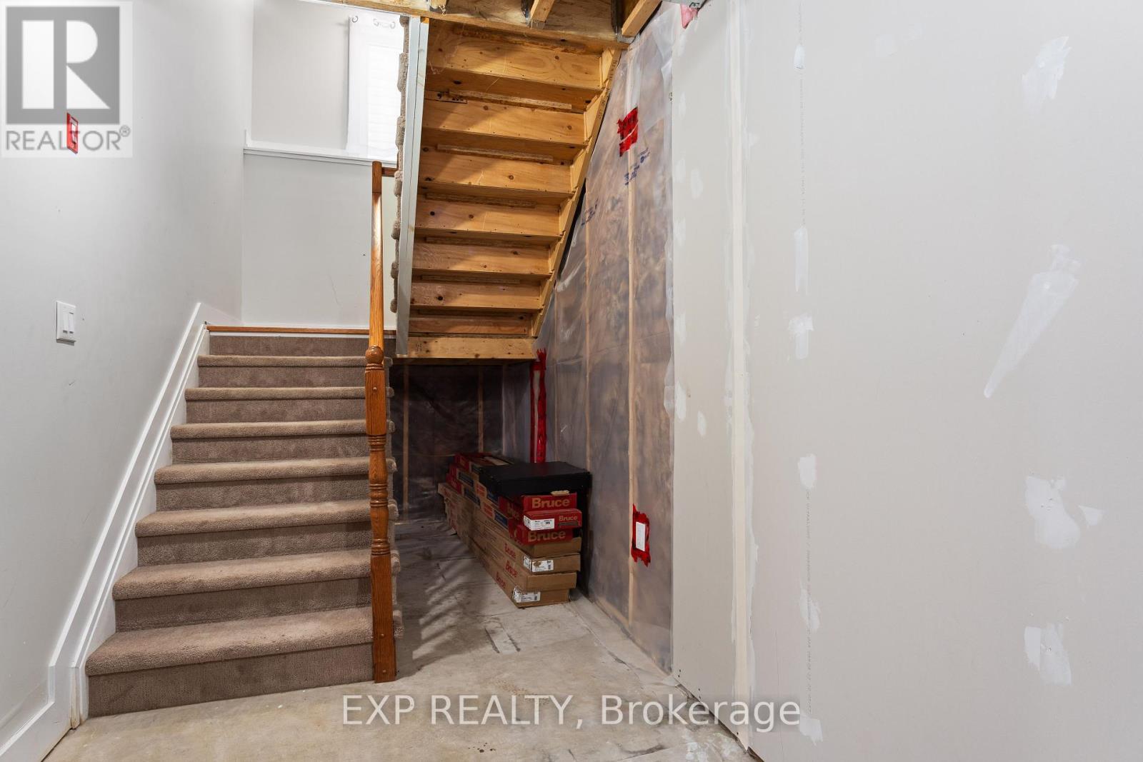 












1381 HENRI LAUZON STREET

,
Ottawa,




Ontario
K1C1R8

