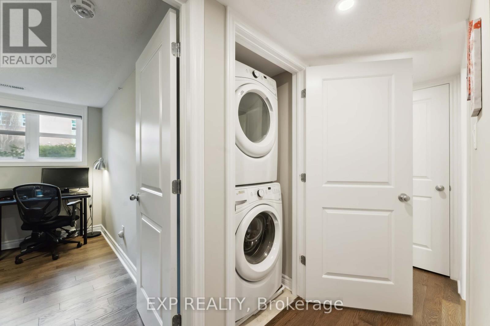 












486 CLEARBROOK DRIVE

,
Ottawa,




Ontario
K2J0H9

