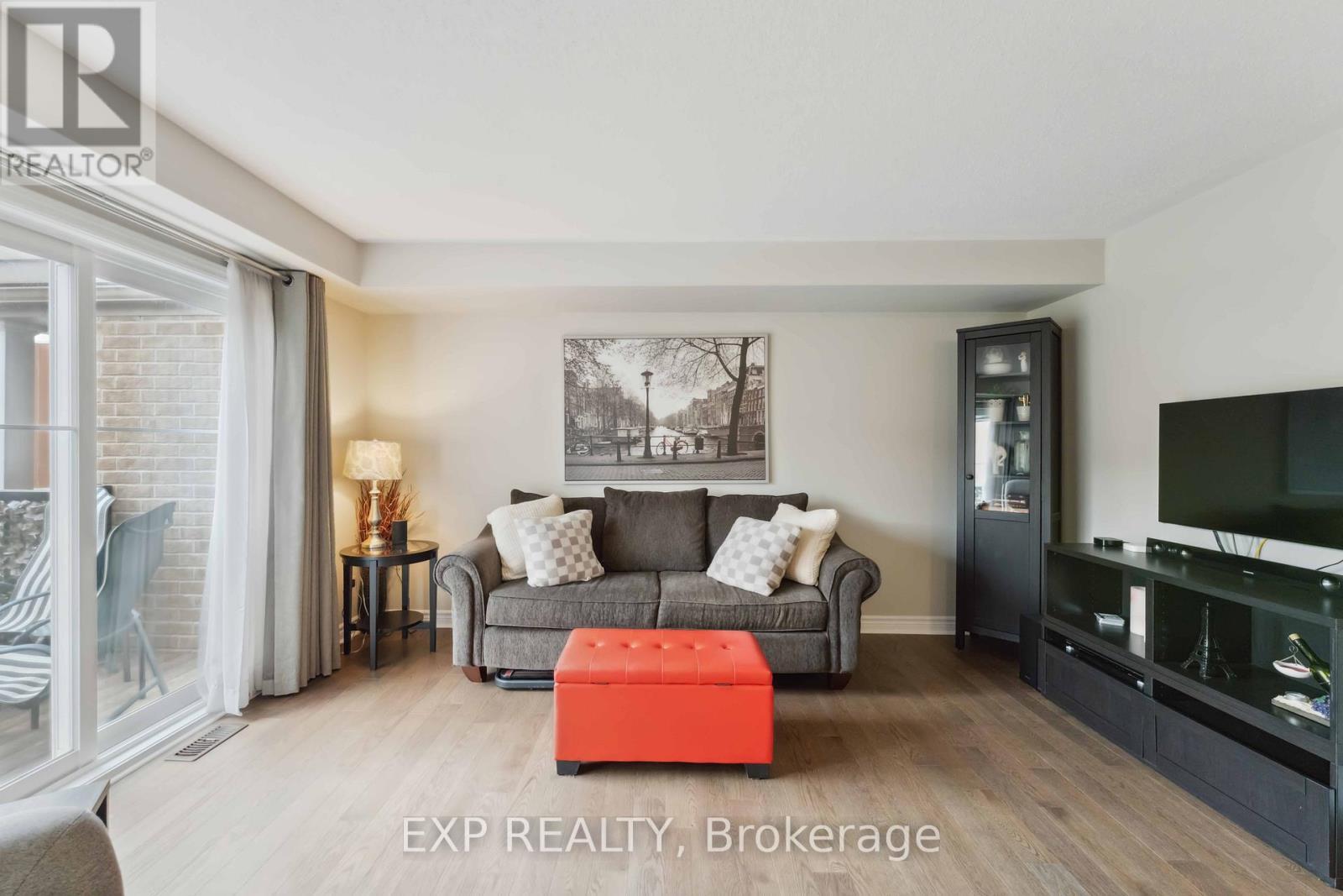 












486 CLEARBROOK DRIVE

,
Ottawa,




Ontario
K2J0H9

