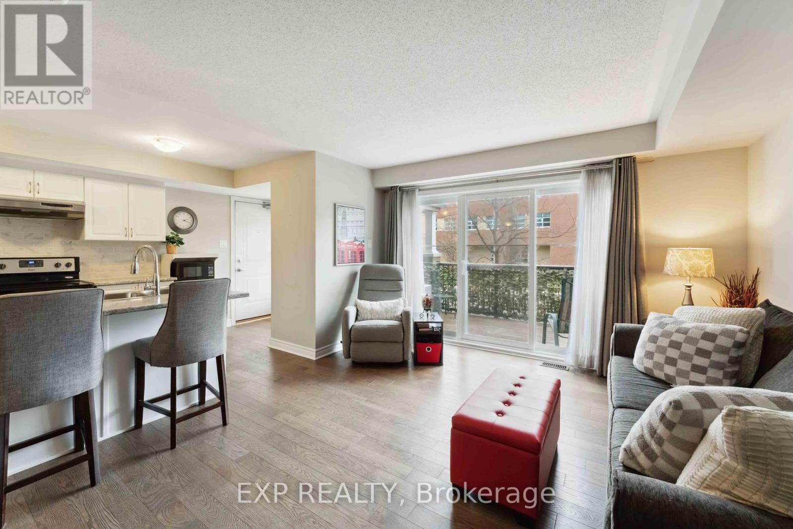 












486 CLEARBROOK DRIVE

,
Ottawa,




Ontario
K2J0H9

