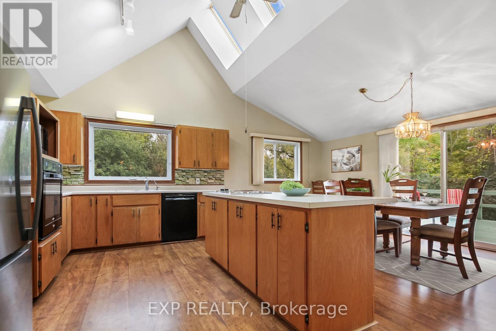 












4817 KINBURN SIDE ROAD

,
Mississippi Mills,




Ontario
K0A2X0

