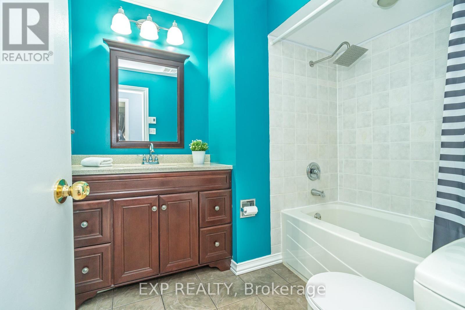 












8264 15

,
Beckwith,




Ontario
K7C3P2

