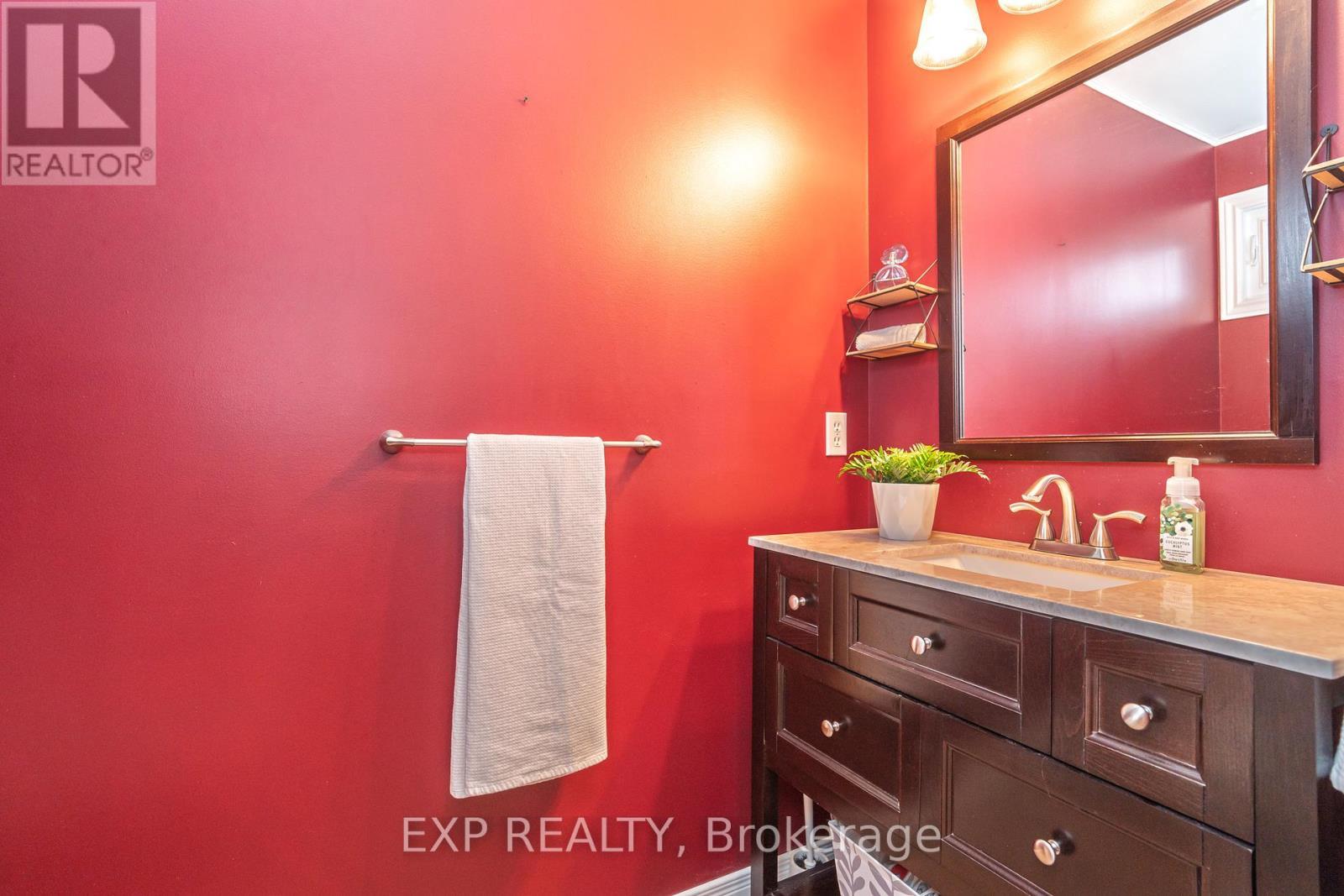 












8264 15

,
Beckwith,




Ontario
K7C3P2

