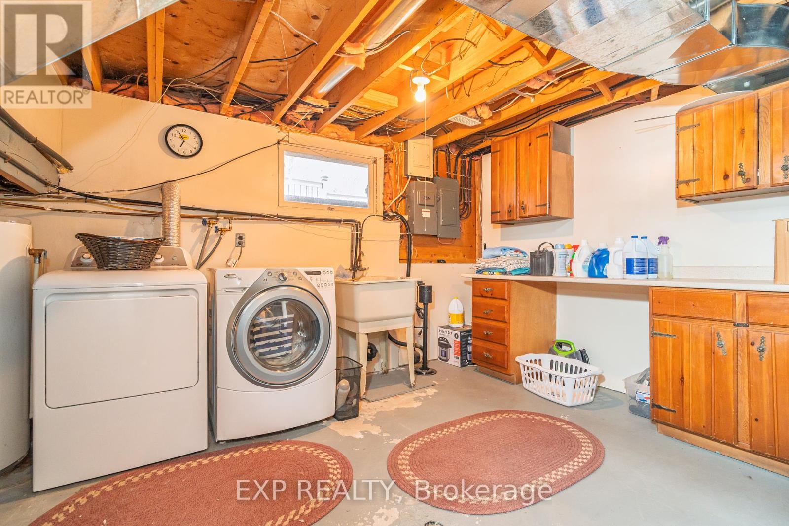 












8264 15

,
Beckwith,




Ontario
K7C3P2

