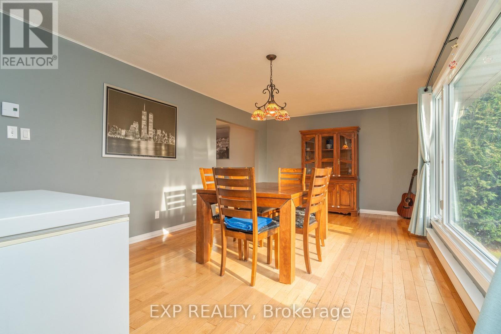 












8264 15

,
Beckwith,




Ontario
K7C3P2


