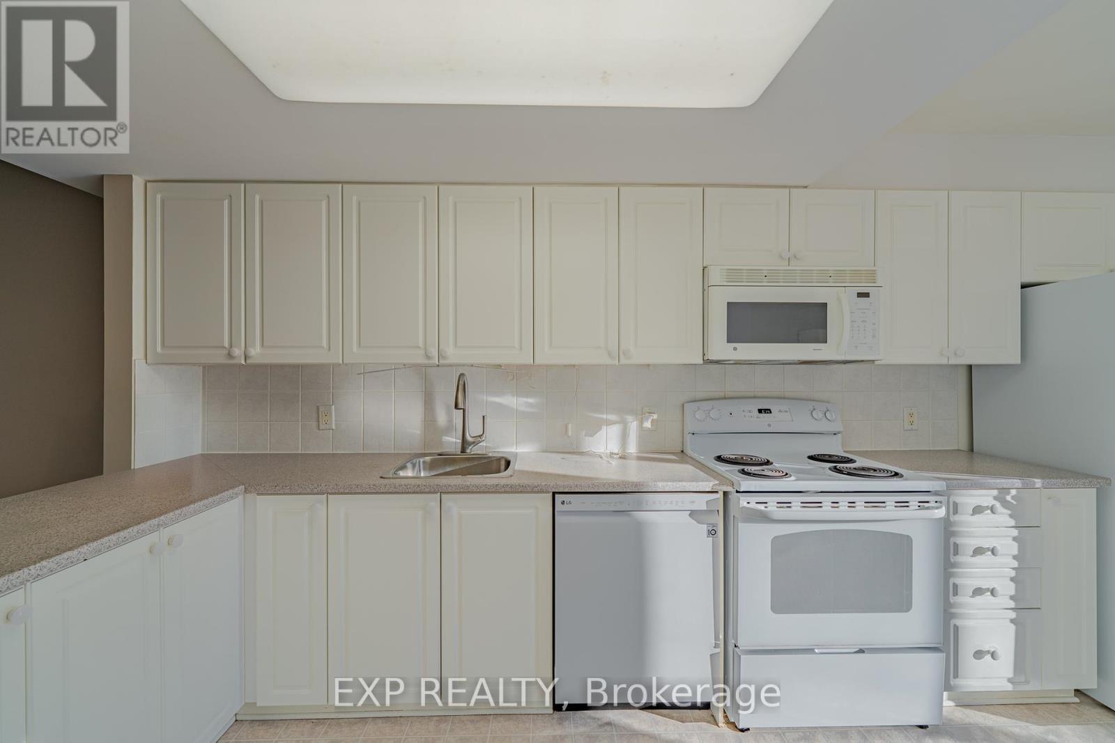 












254 CRESTHAVEN DRIVE

,
Ottawa,




Ontario
K2G6W4

