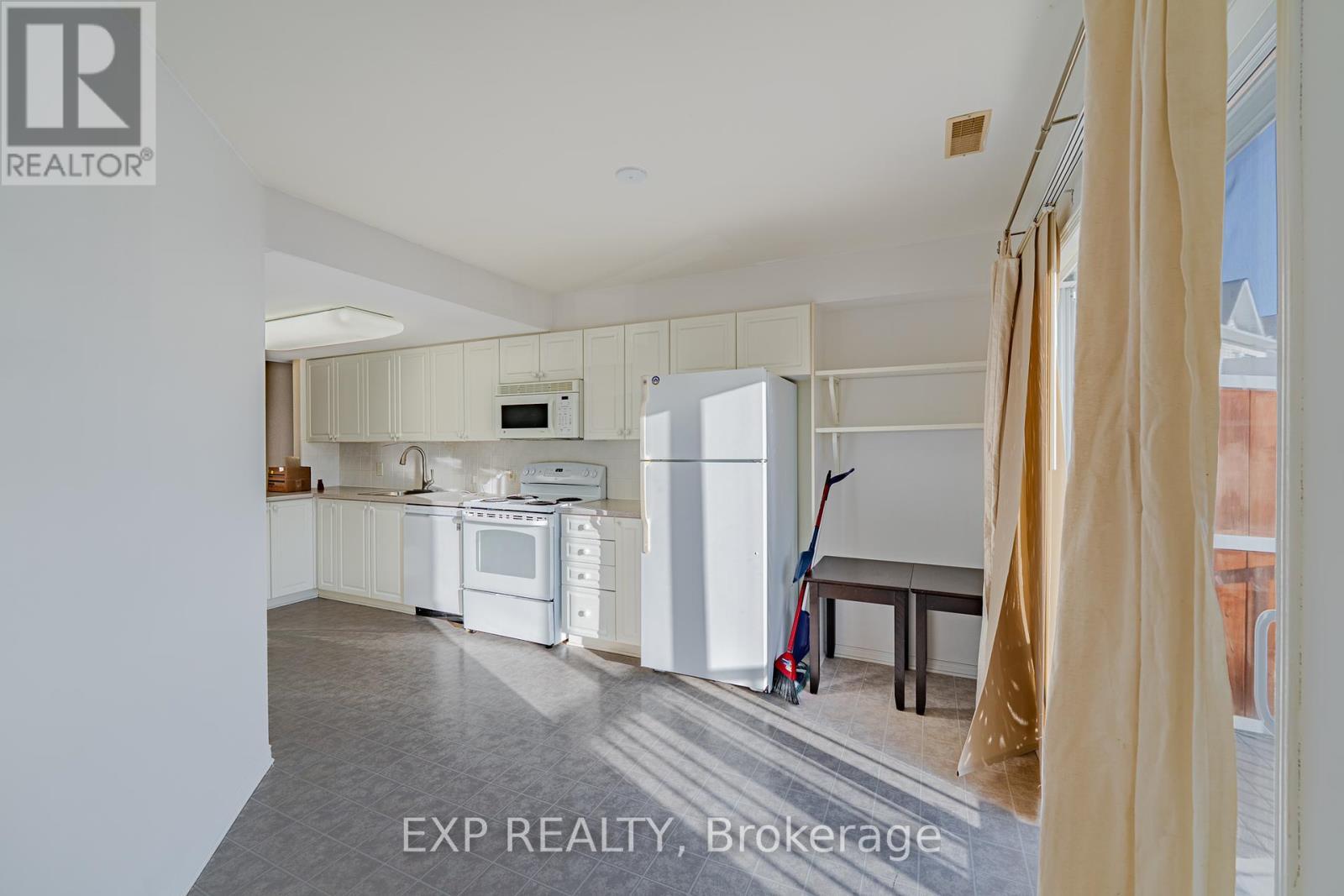 












254 CRESTHAVEN DRIVE

,
Ottawa,




Ontario
K2G6W4

