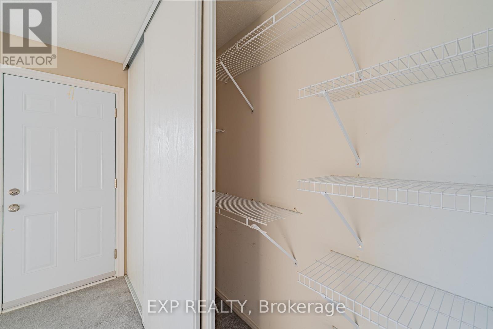 












254 CRESTHAVEN DRIVE

,
Ottawa,




Ontario
K2G6W4

