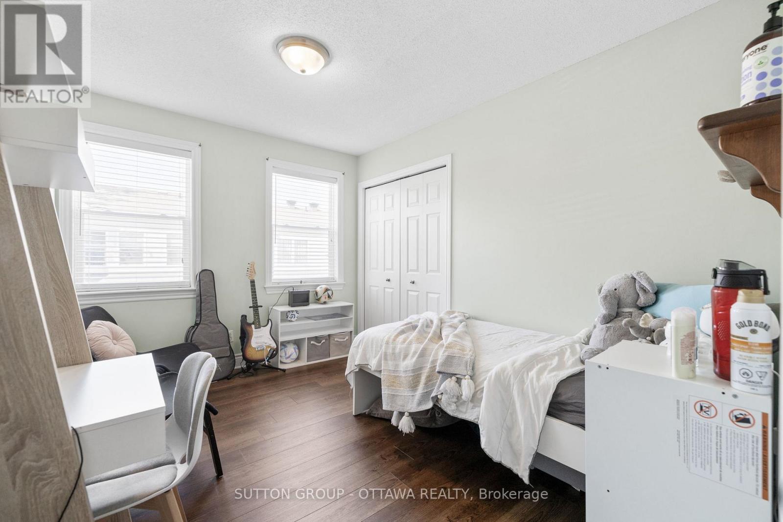 












124 MONTEREY DRIVE

,
Ottawa,




Ontario
K2H7A8

