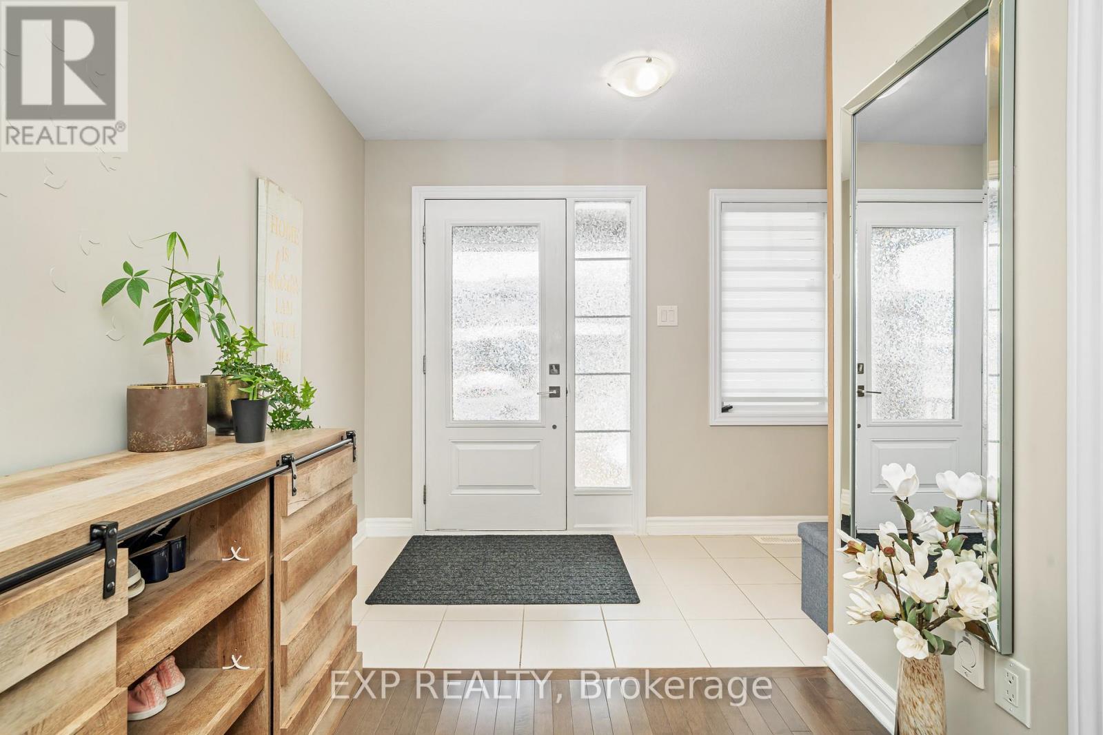 












611 GERANIUM WALK

,
Ottawa,




Ontario
K2S2J6

