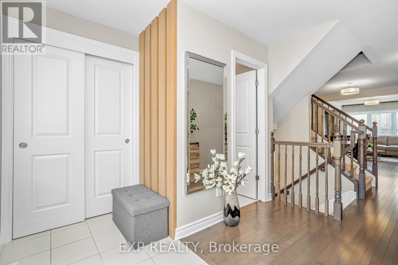 












611 GERANIUM WALK

,
Ottawa,




Ontario
K2S2J6

