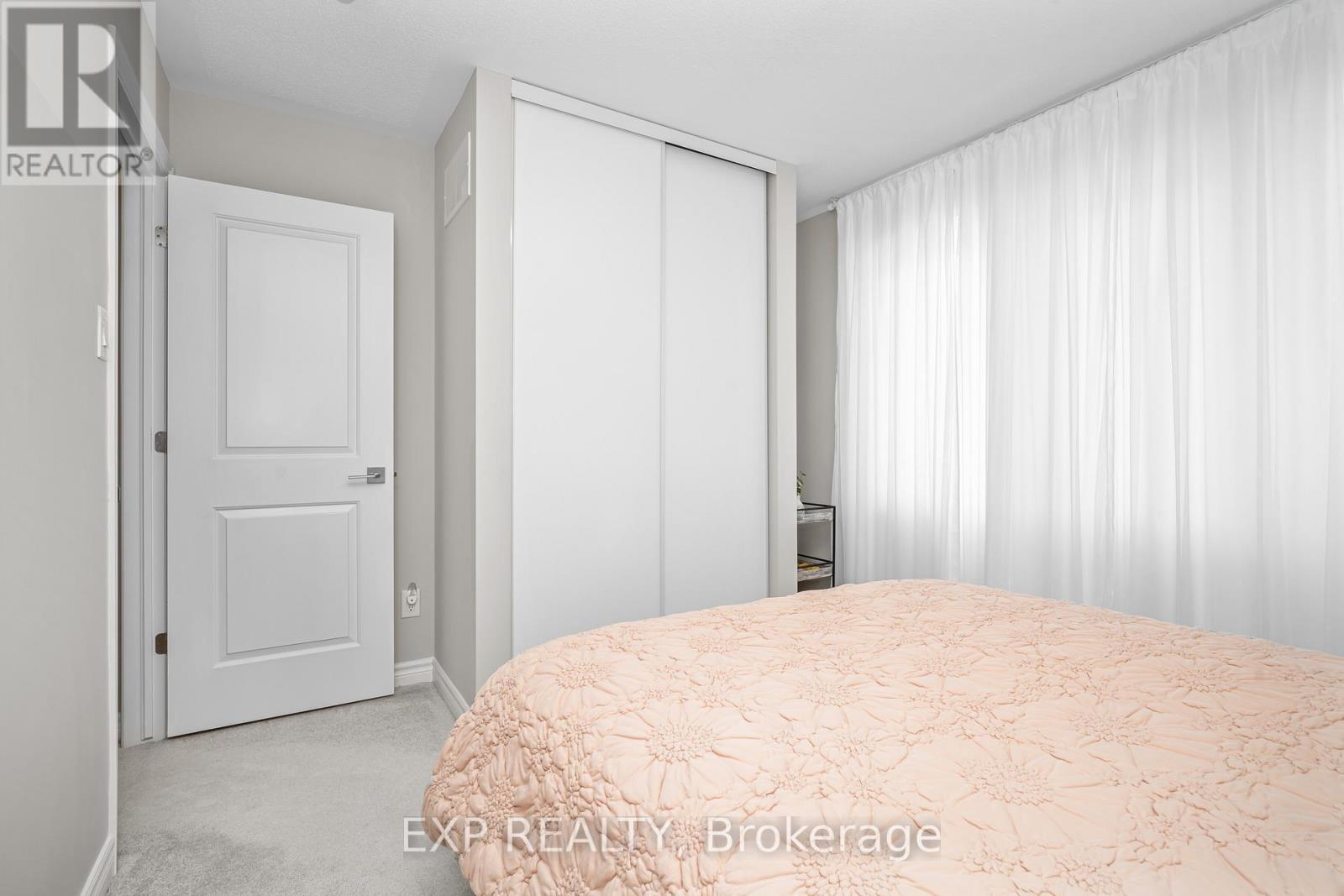 












611 GERANIUM WALK

,
Ottawa,




Ontario
K2S2J6

