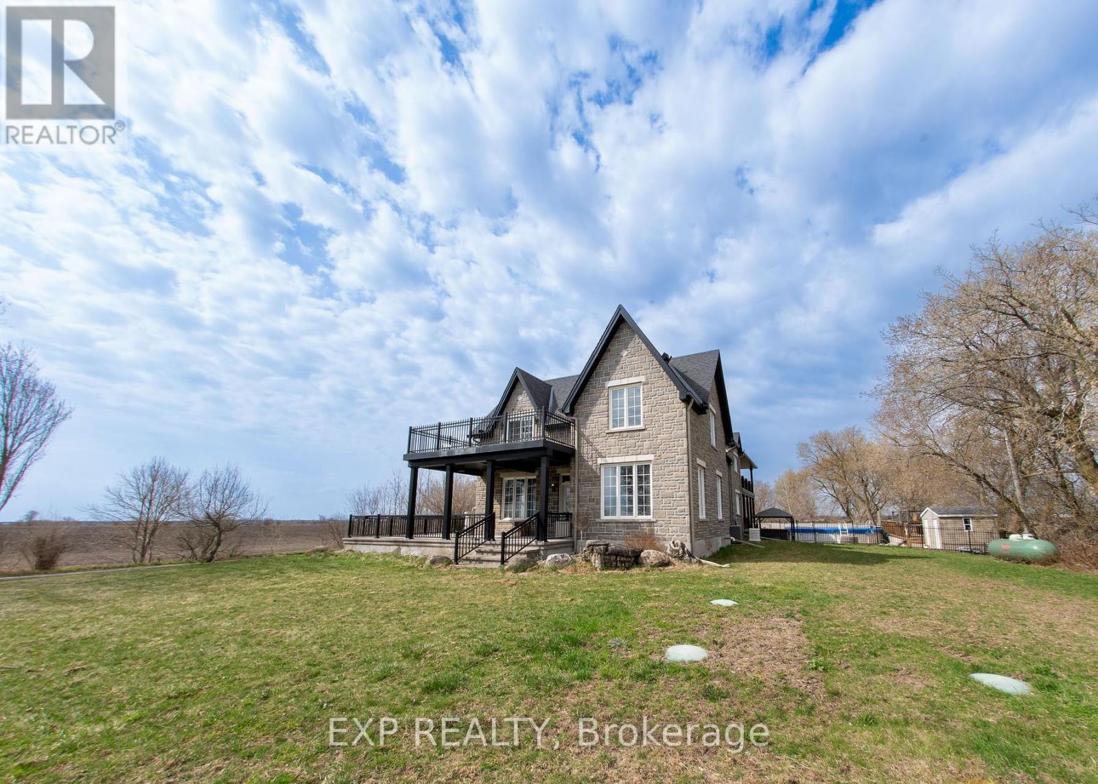 












2754 EAGLESON ROAD

,
Ottawa,




Ontario
K2S1B8


