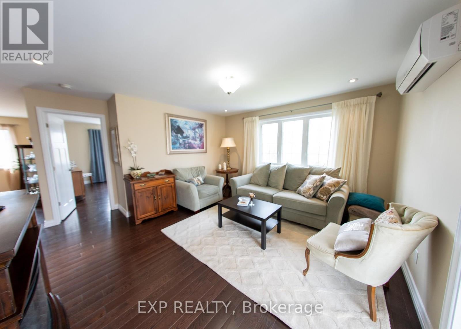 












2754 EAGLESON ROAD

,
Ottawa,




Ontario
K2S1B8

