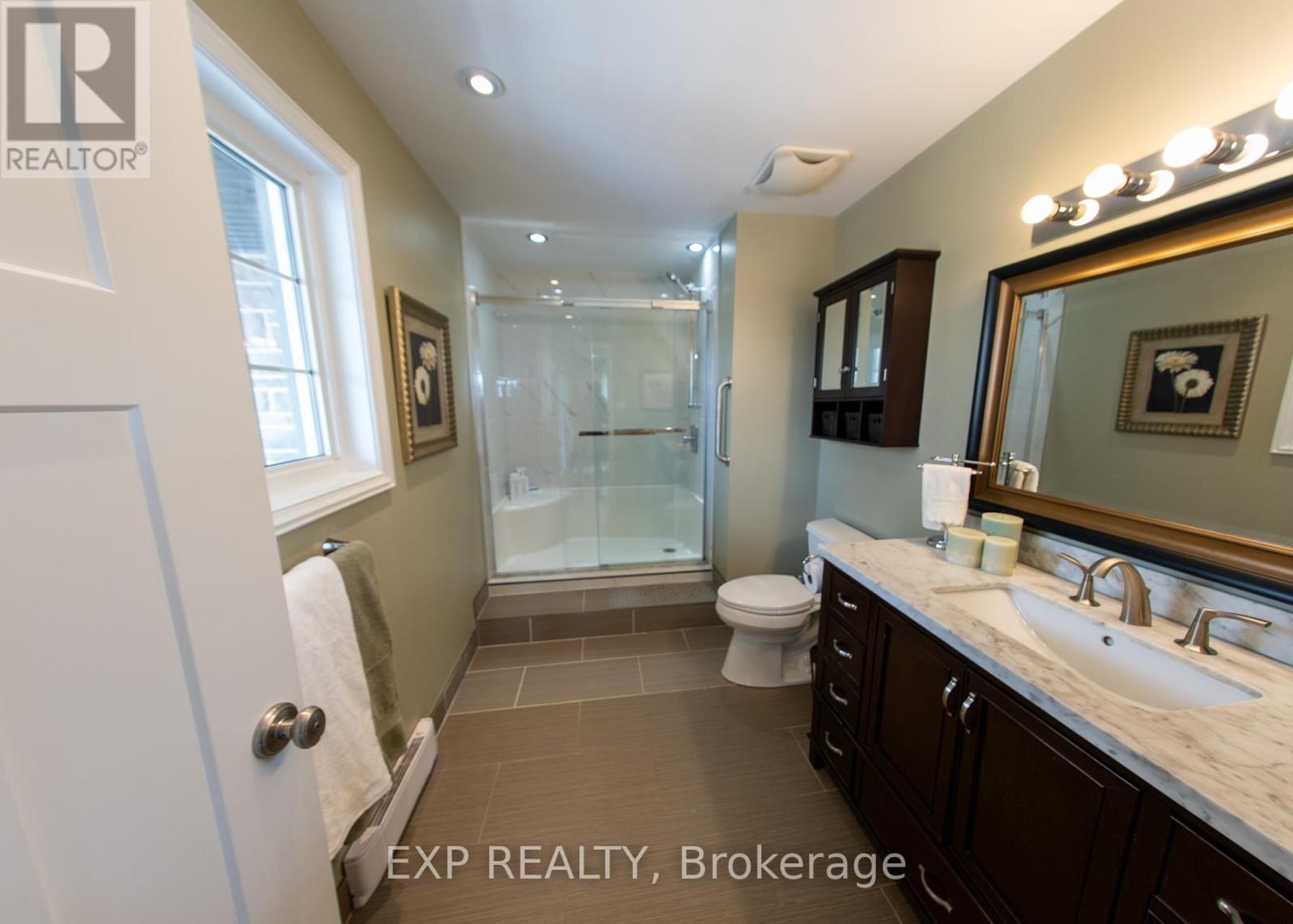 












2754 EAGLESON ROAD

,
Ottawa,




Ontario
K2S1B8

