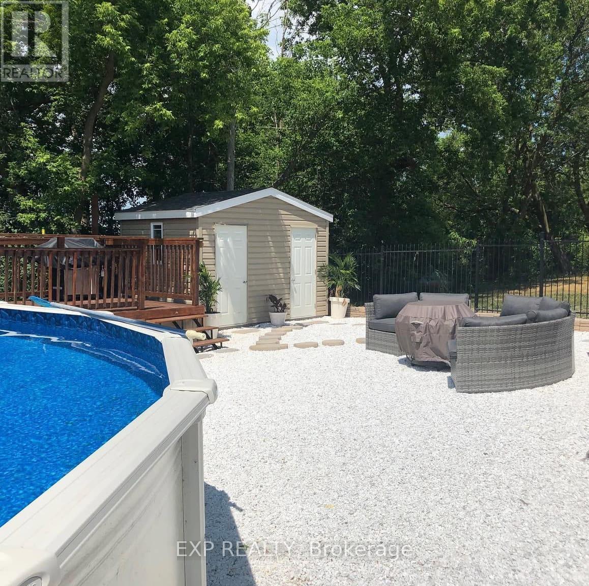 












2754 EAGLESON ROAD

,
Ottawa,




Ontario
K2S1B8

