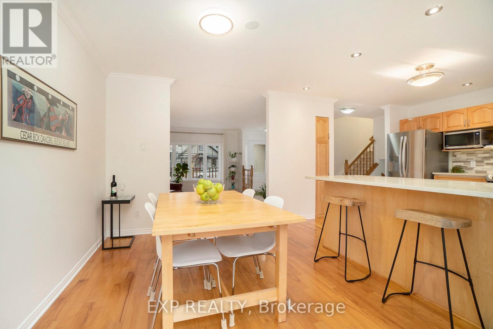












291 CARLETON AVENUE

,
Ottawa,




Ontario
K1Y0J7

