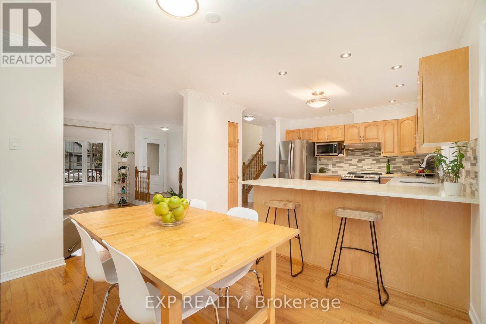 












291 CARLETON AVENUE

,
Ottawa,




Ontario
K1Y0J7

