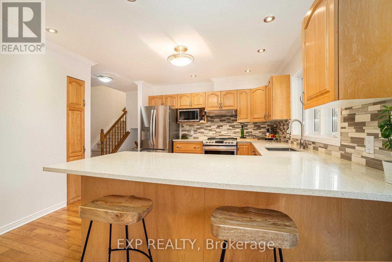 












291 CARLETON AVENUE

,
Ottawa,




Ontario
K1Y0J7

