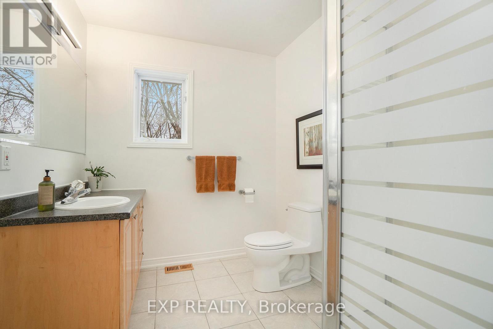 












291 CARLETON AVENUE

,
Ottawa,




Ontario
K1Y0J7

