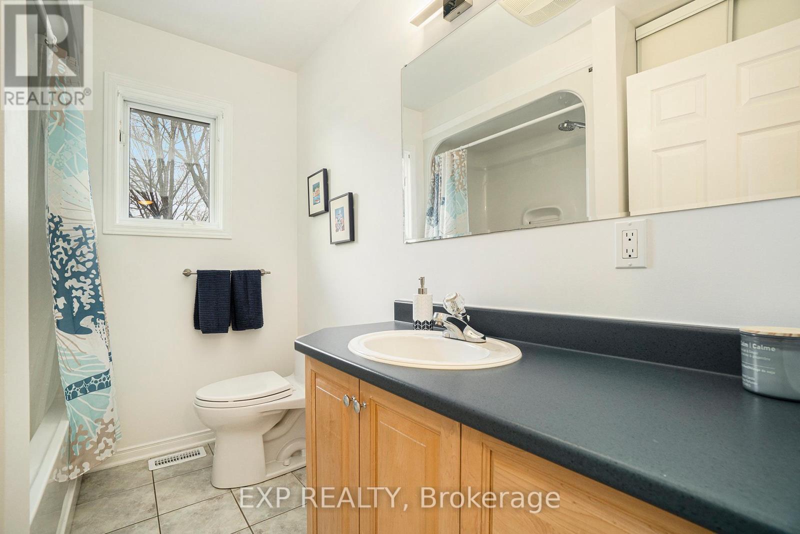 












291 CARLETON AVENUE

,
Ottawa,




Ontario
K1Y0J7


