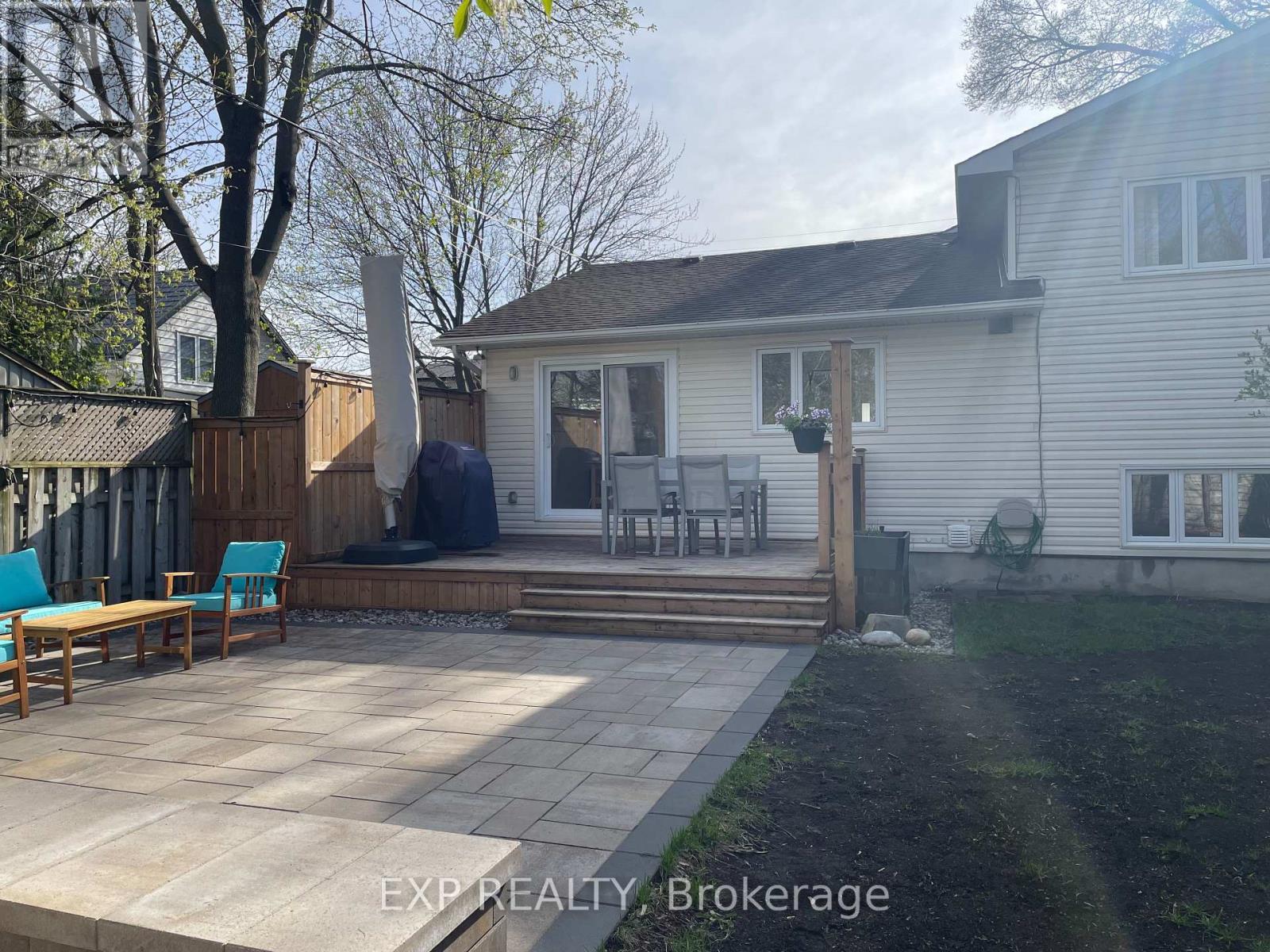 












291 CARLETON AVENUE

,
Ottawa,




Ontario
K1Y0J7

