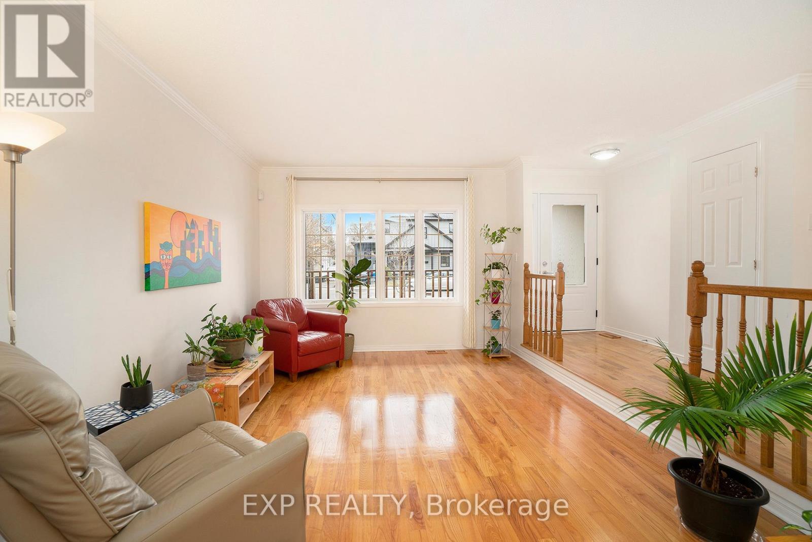 












291 CARLETON AVENUE

,
Ottawa,




Ontario
K1Y0J7

