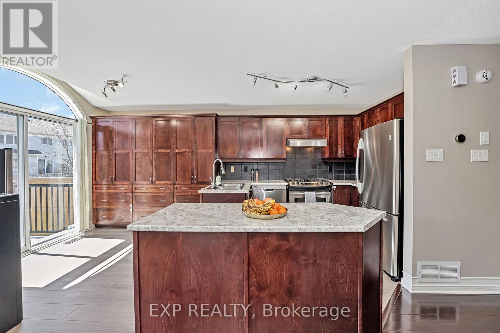 












1047 CAPREOL STREET

,
Ottawa,




Ontario
K4A4Z9


